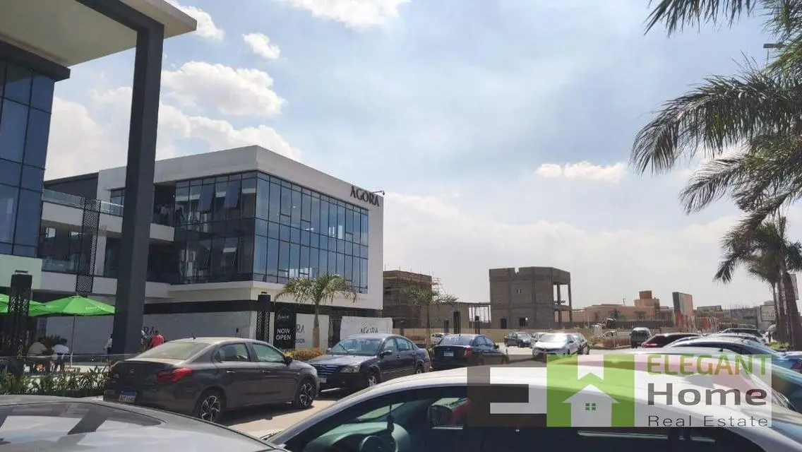 شقة فاخرة للبيع في أجواء مول القاهرة الجديدة