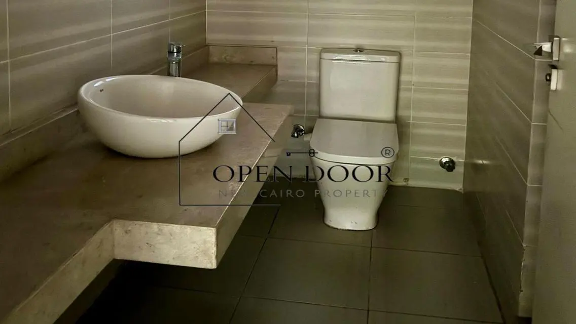 Luxurious 2-Bedroom Apartment in Prime Location