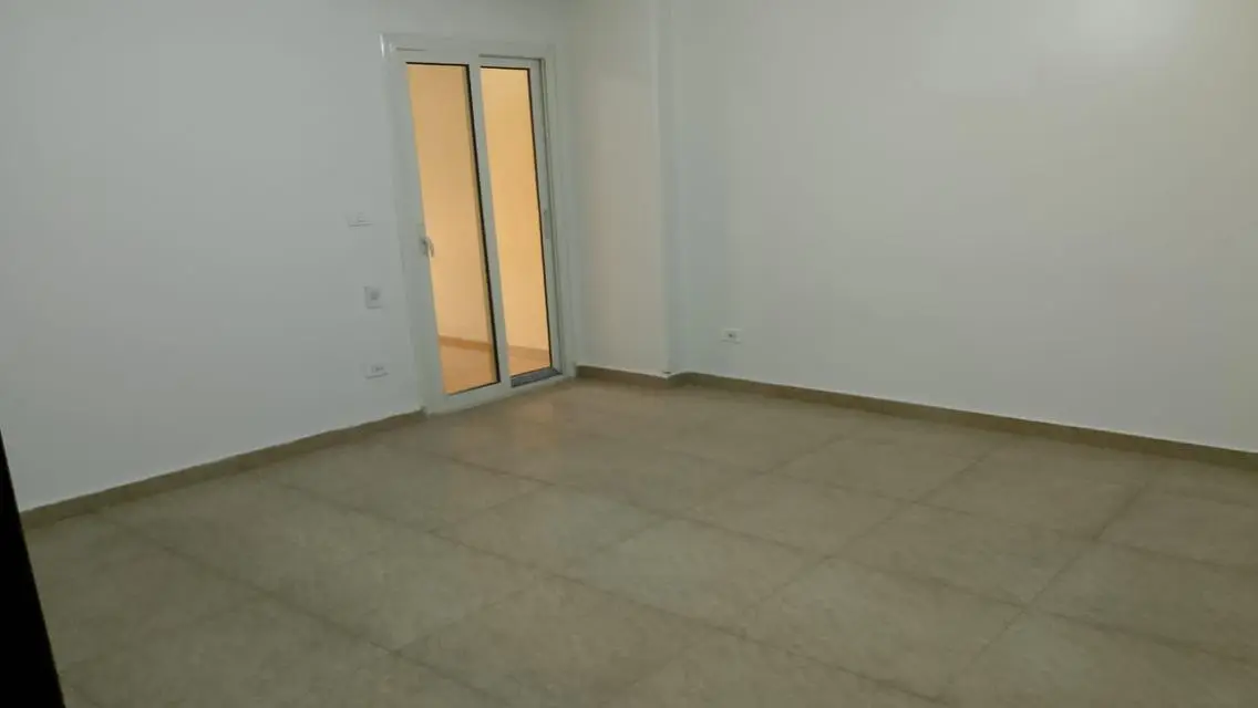 Stunning 200 Sqm Apartment Available for Rent at 35000
