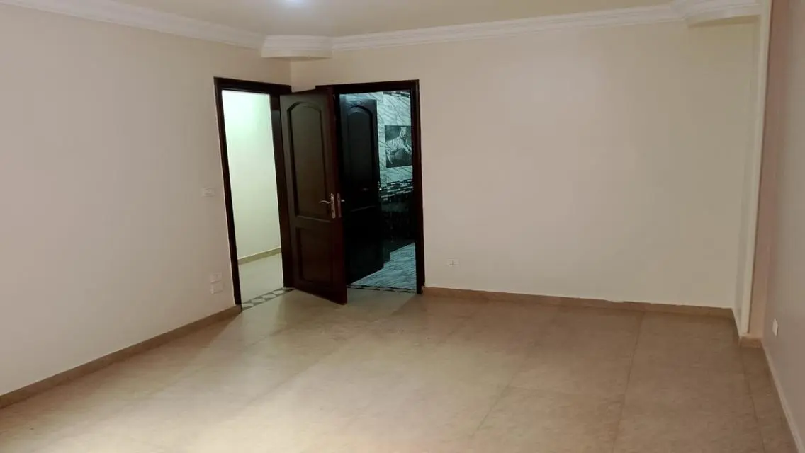 Stunning 200 Sqm Apartment Available for Rent at 35000