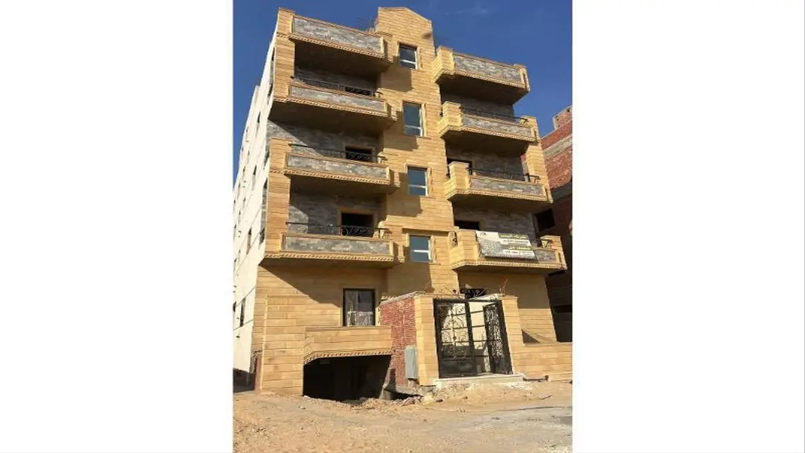 فيلا فاخرة 310 متر مع مسبح خاص وحديقة