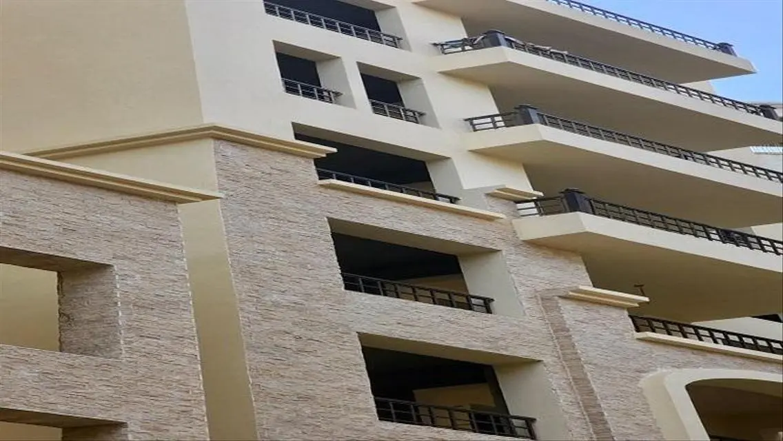 فيلا رائعة للبيع بجوار بحيرات مع مميزات فاخرة