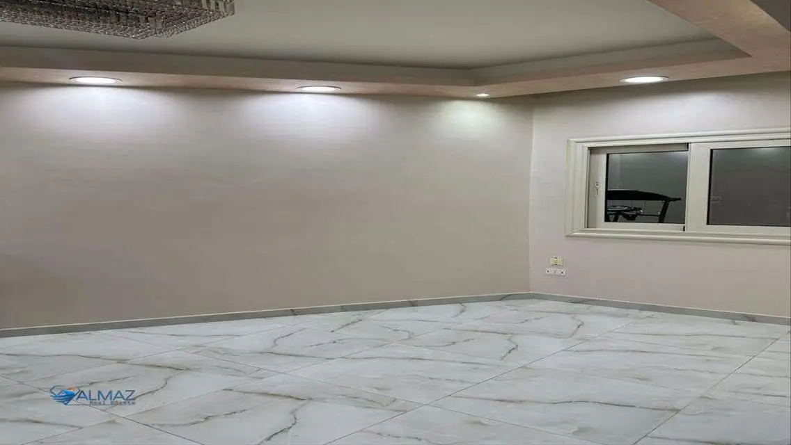 شقة للبيع في S5205، بمساحة واسعة ووسائل راحة متميزة