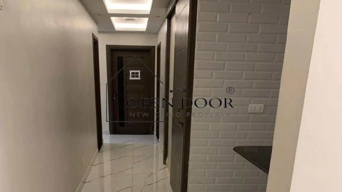 Stunning Apartment by the Lakes with Modern Amenities