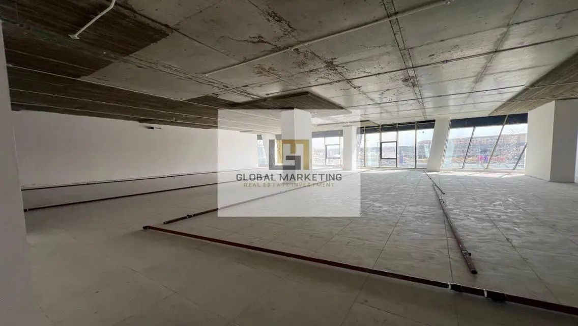 Luxury Apartment of 1000 Square Meters