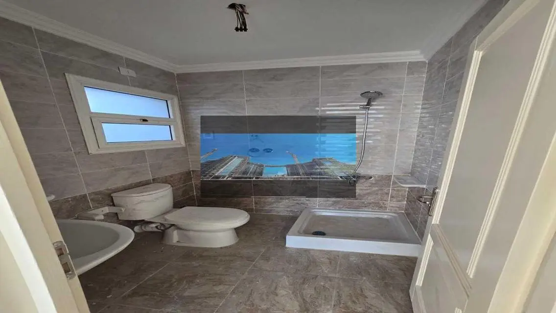 شقة مميزة للبيع في ب107-B12