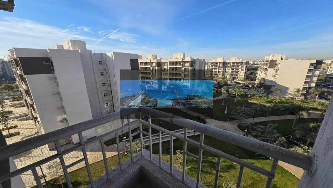 شقة مميزة للبيع في ب107-B12