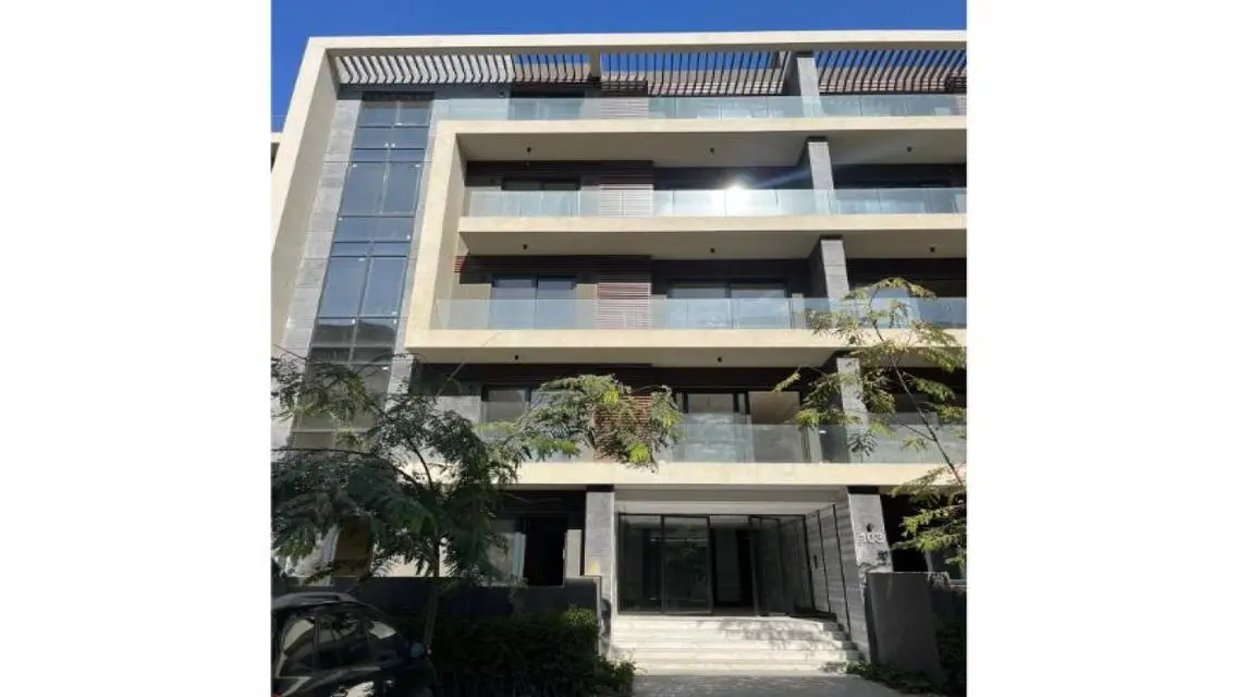 Luxury Villa for Sale with Spacious Meter Area