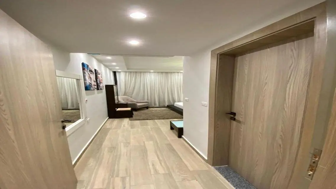 Luxury Apartment with Stunning Views of Main Attractions