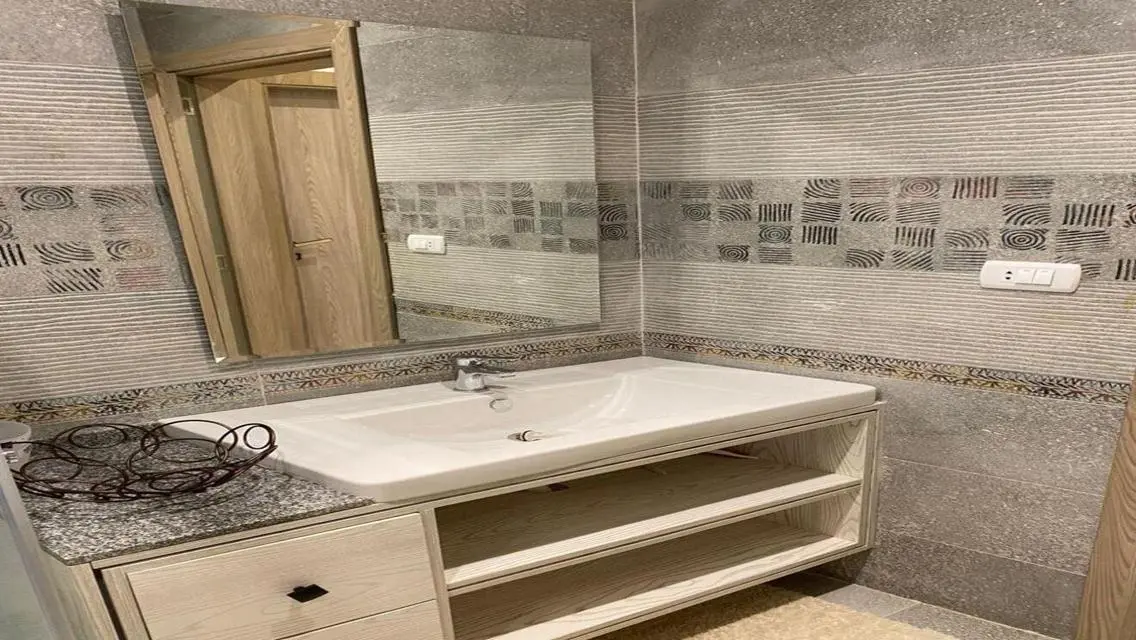 Luxury Apartment with Stunning Views of Main Attractions