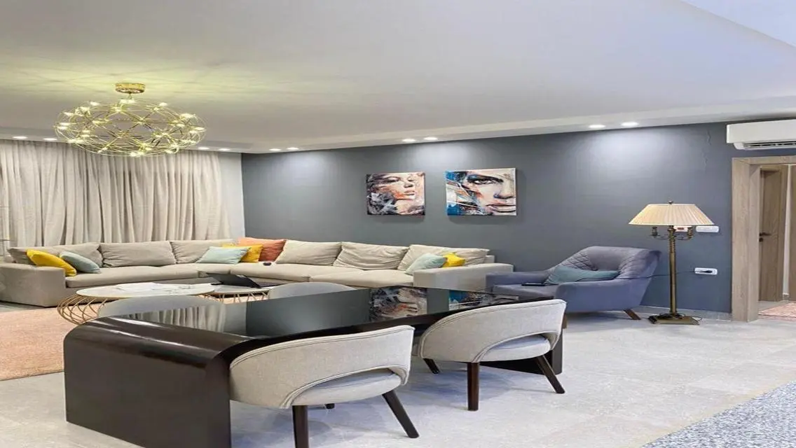 Luxury Apartment with Stunning Views of Main Attractions