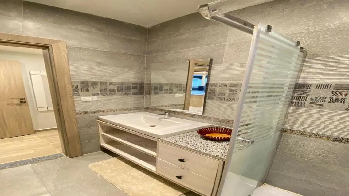 Luxury Apartment with Stunning Views of Main Attractions