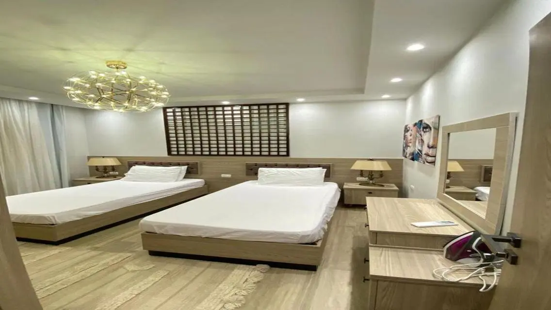 Luxury Apartment with Stunning Views of Main Attractions