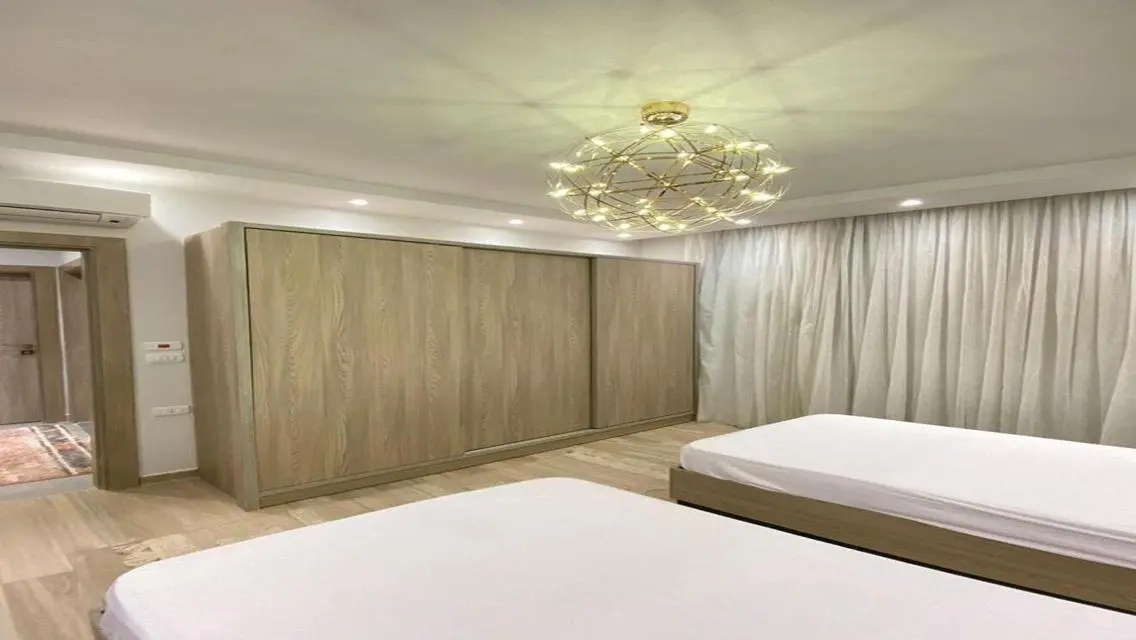 Luxury Apartment with Stunning Views of Main Attractions