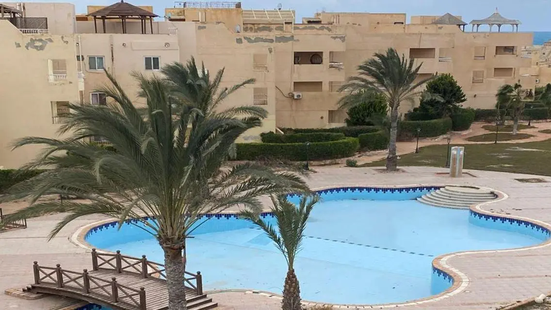 شقة راقية للإيجار بمساحة 90 متر مع شرفة