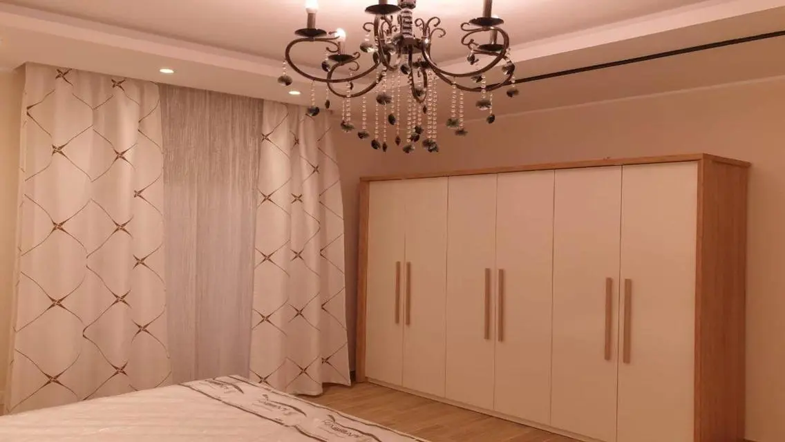 Stylish Apartment for Sale Overlooking Lakes