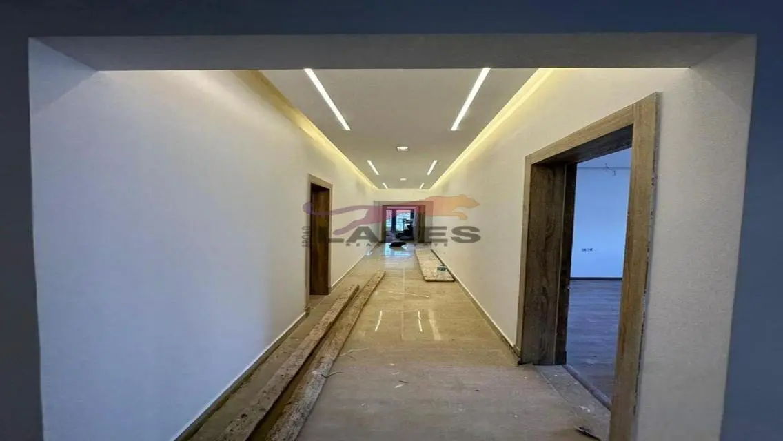 Luxury Villa in Fifth Square with Private Pool
