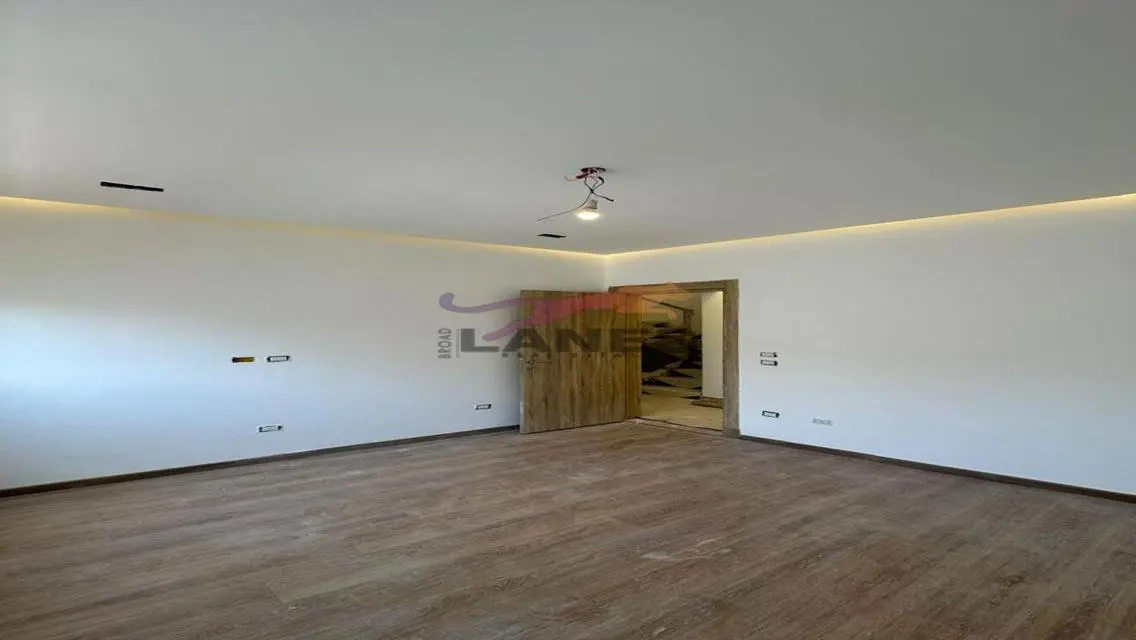 Luxury Villa in Fifth Square with Private Pool