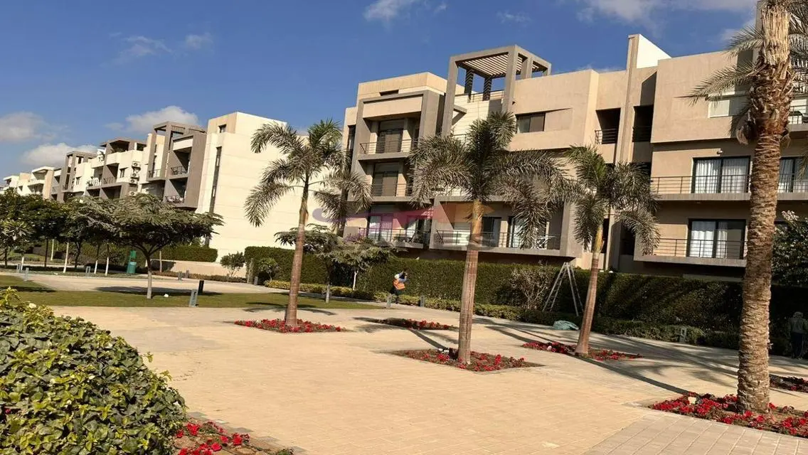 Luxury Villa in Fifth Square with Private Pool