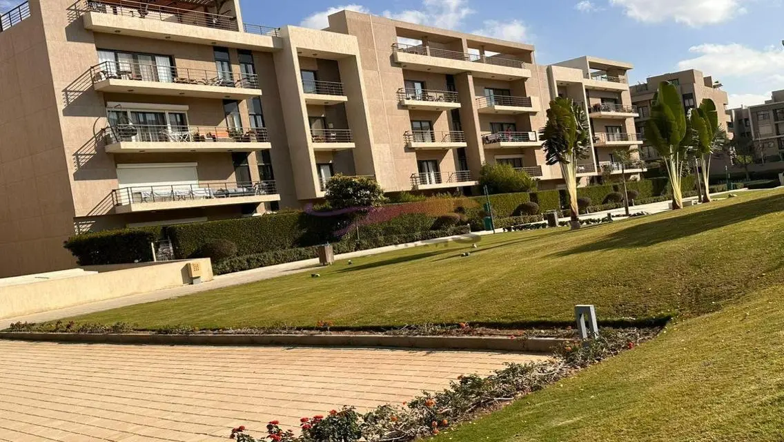 Luxury Villa in Fifth Square with Private Pool