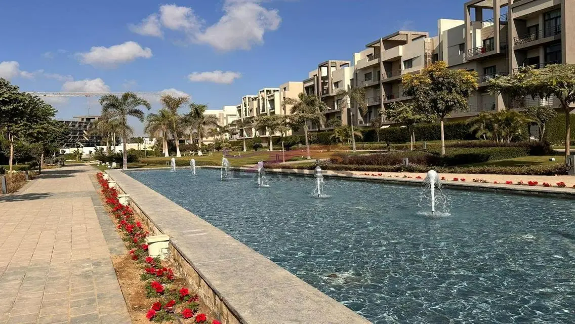 Luxury Villa in Fifth Square with Private Pool