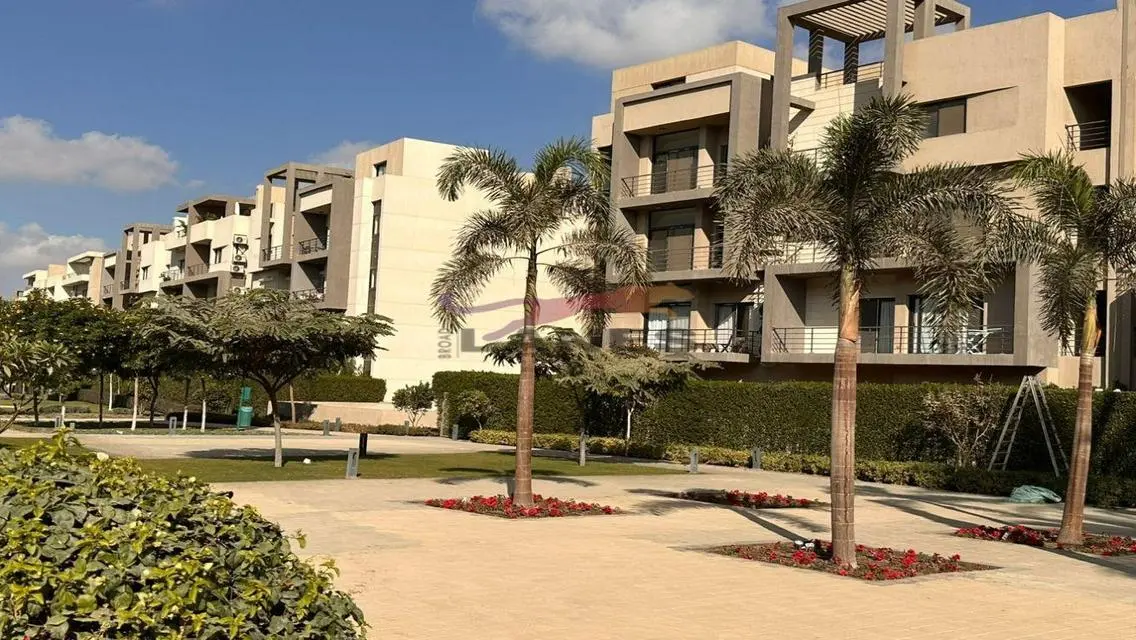 Luxury Villa in Fifth Square with Private Pool