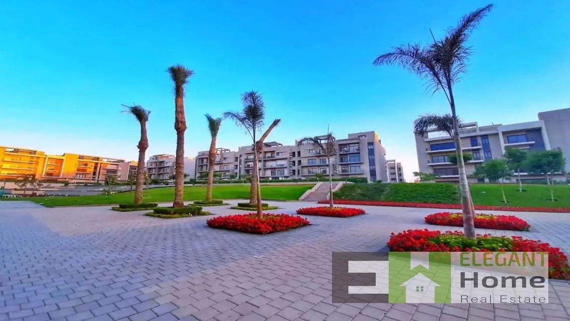 Stunning Apartment for Sale in Fifth Square - 160 sqm