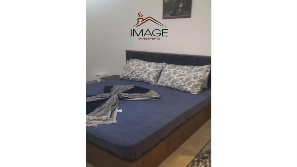 شقة فاخرة مطلة على بحيرات للبيع