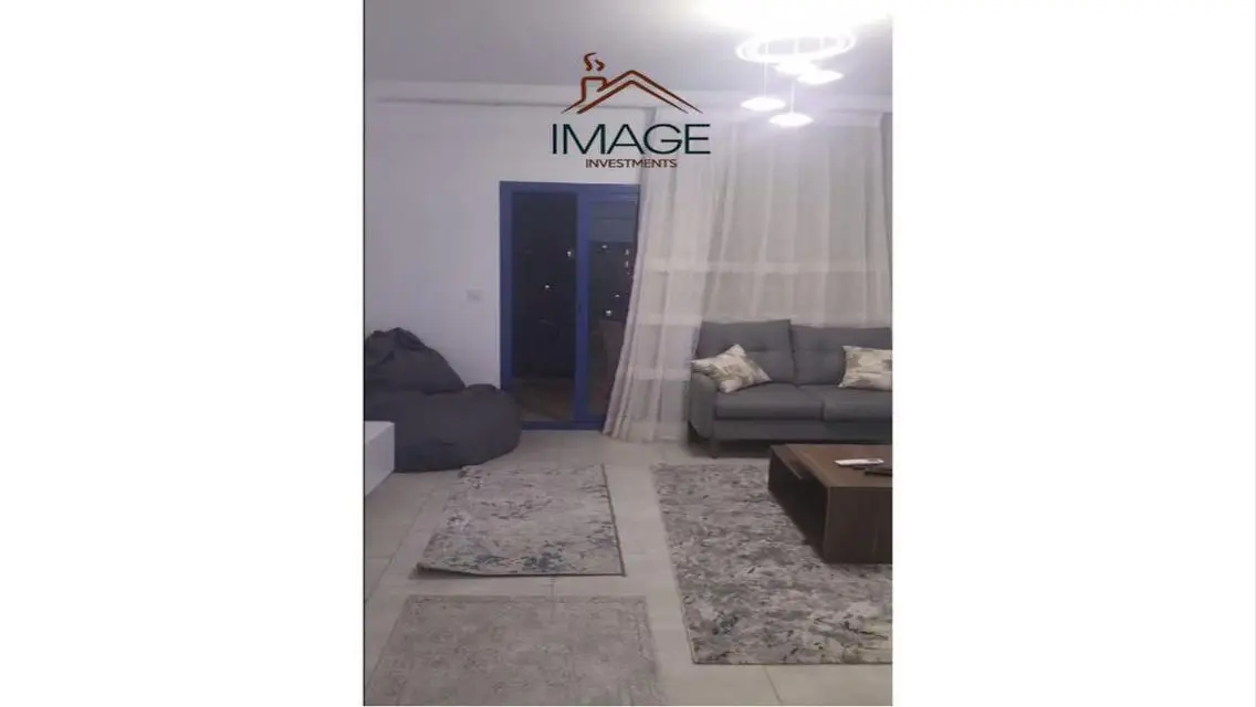 شقة فاخرة مطلة على بحيرات للبيع