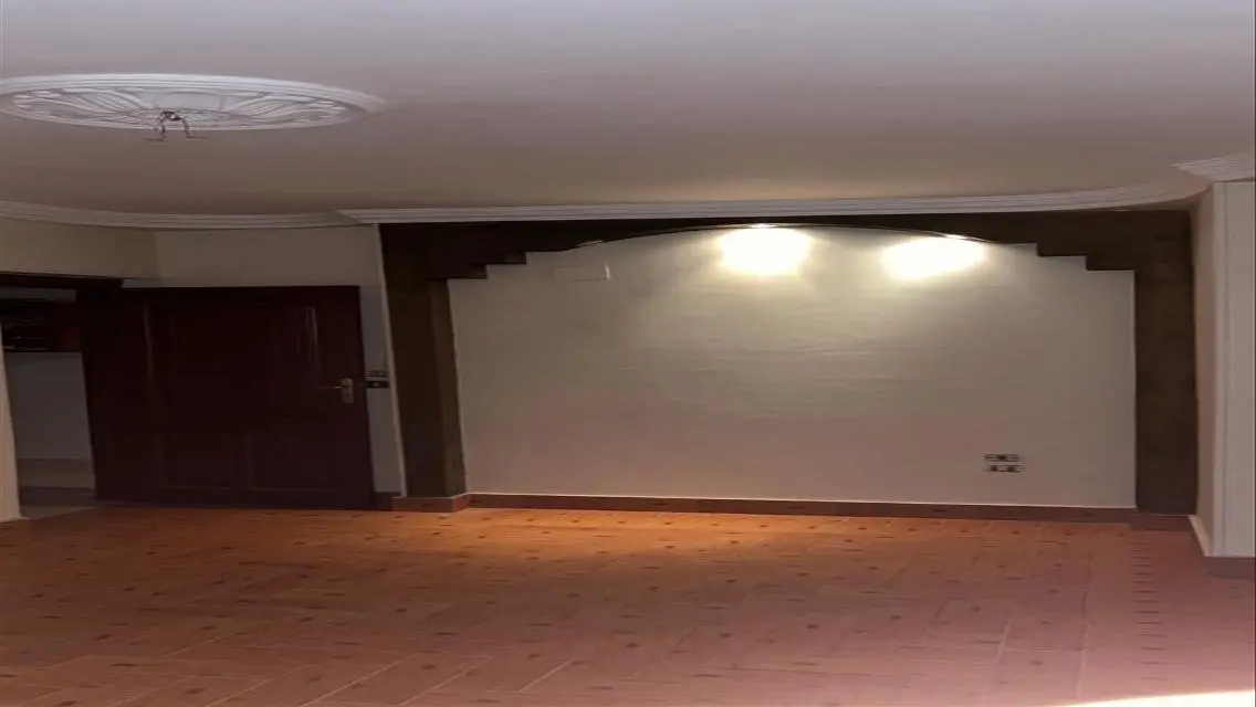 Apartment for Sale with Balcony - 3 Bedrooms at an Attractive Price
