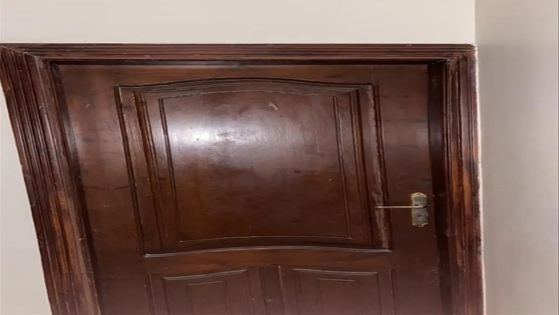 Apartment for Sale with Balcony - 3 Bedrooms at an Attractive Price