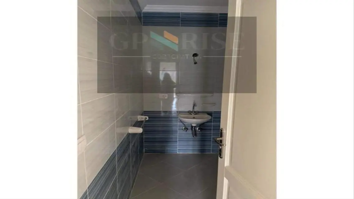 Luxurious Apartment with Stunning Views and Premium Amenities
