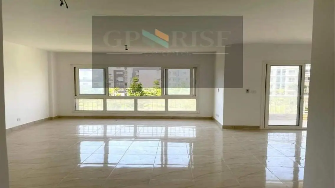 Luxurious Apartment with Stunning Views and Premium Amenities