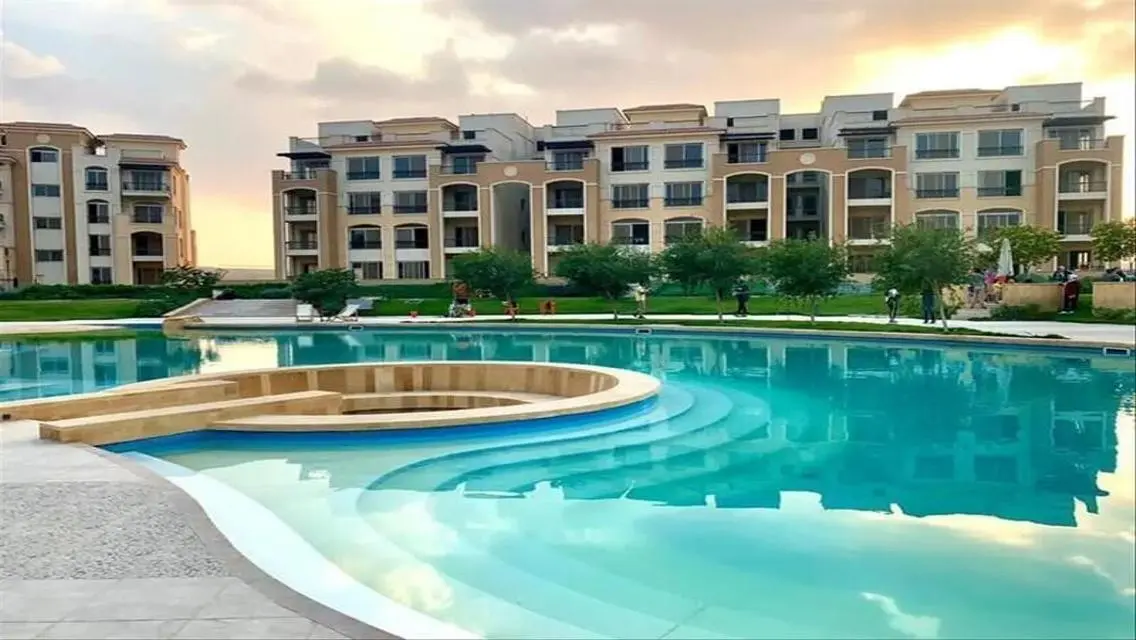 Luxurious Villa with Private Garden and Pool in Lagoon