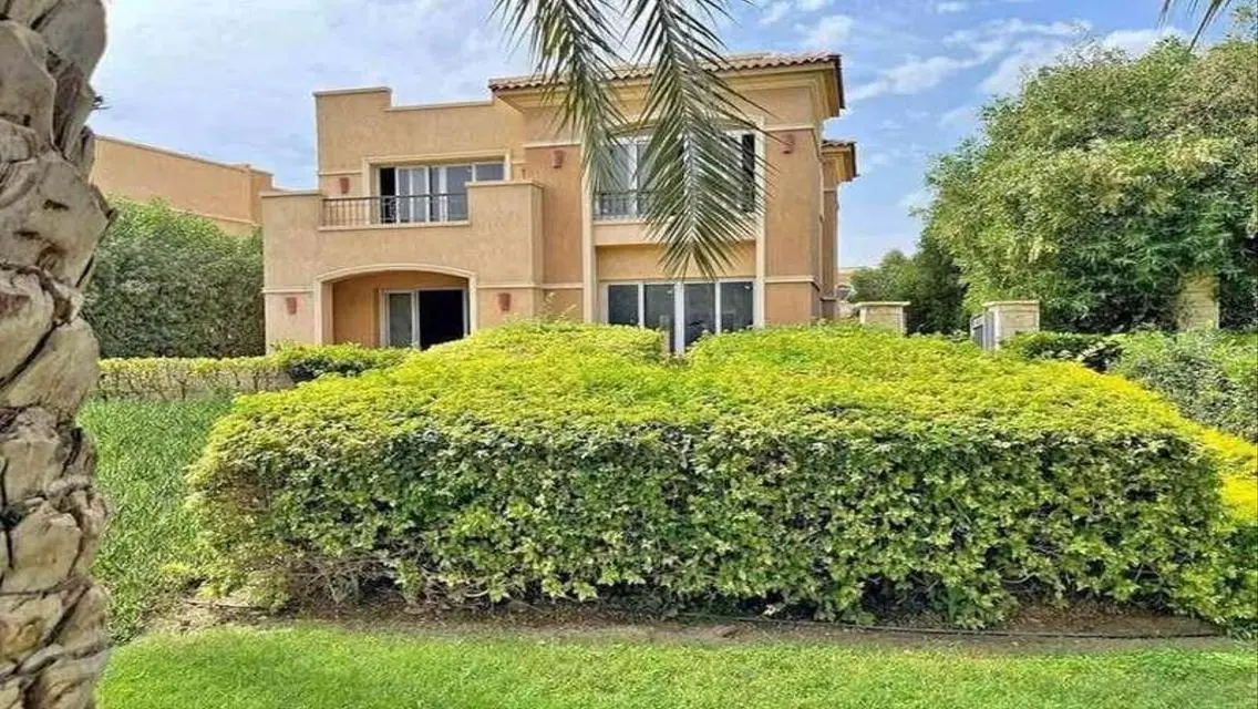 Luxurious Villa for Sale in Roya Developments
