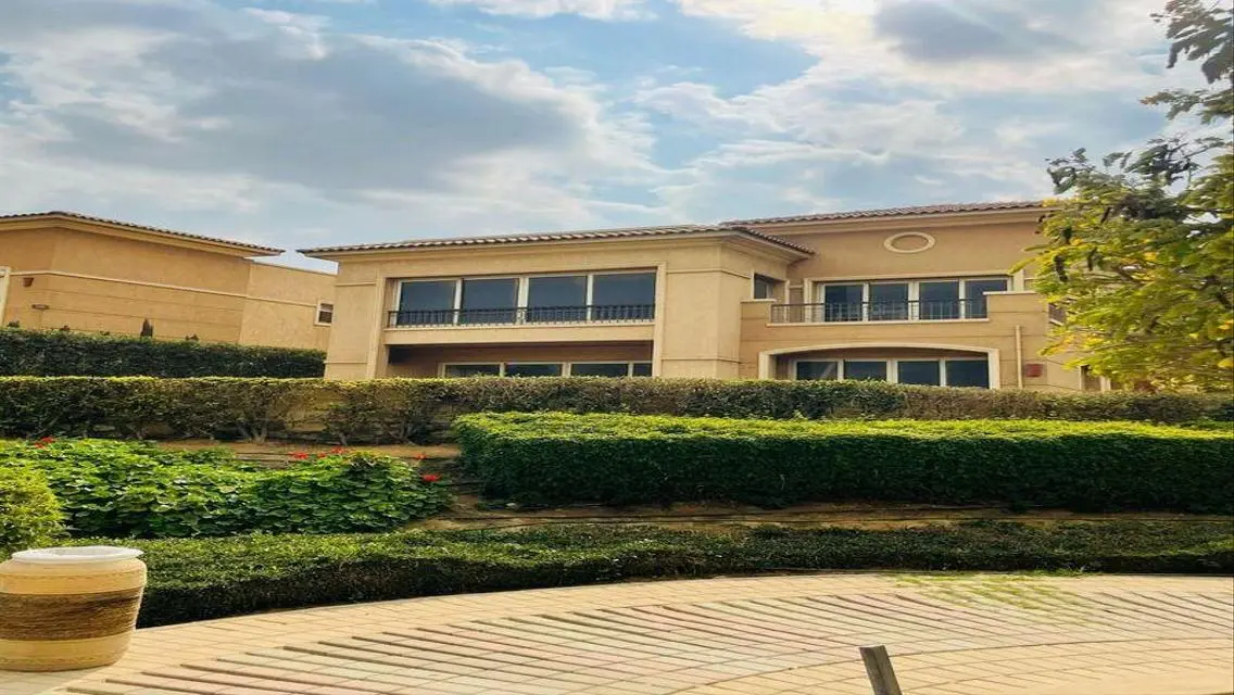 Luxurious Villa for Sale in Roya Developments