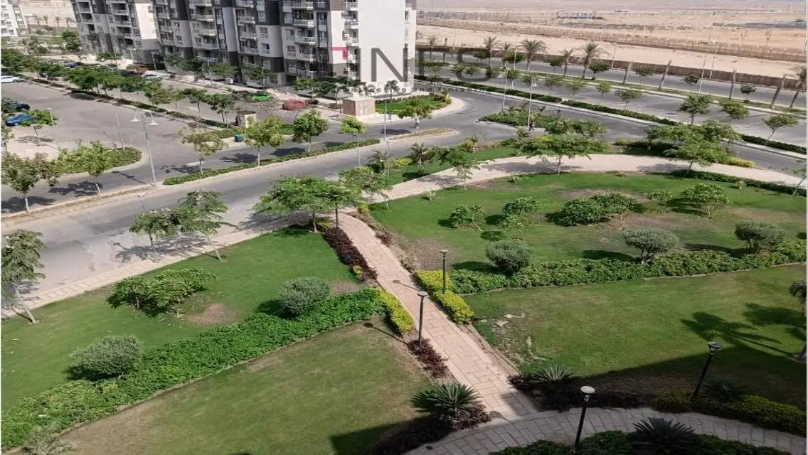 شقة فاخرة في ب12 بمساحة واسعة