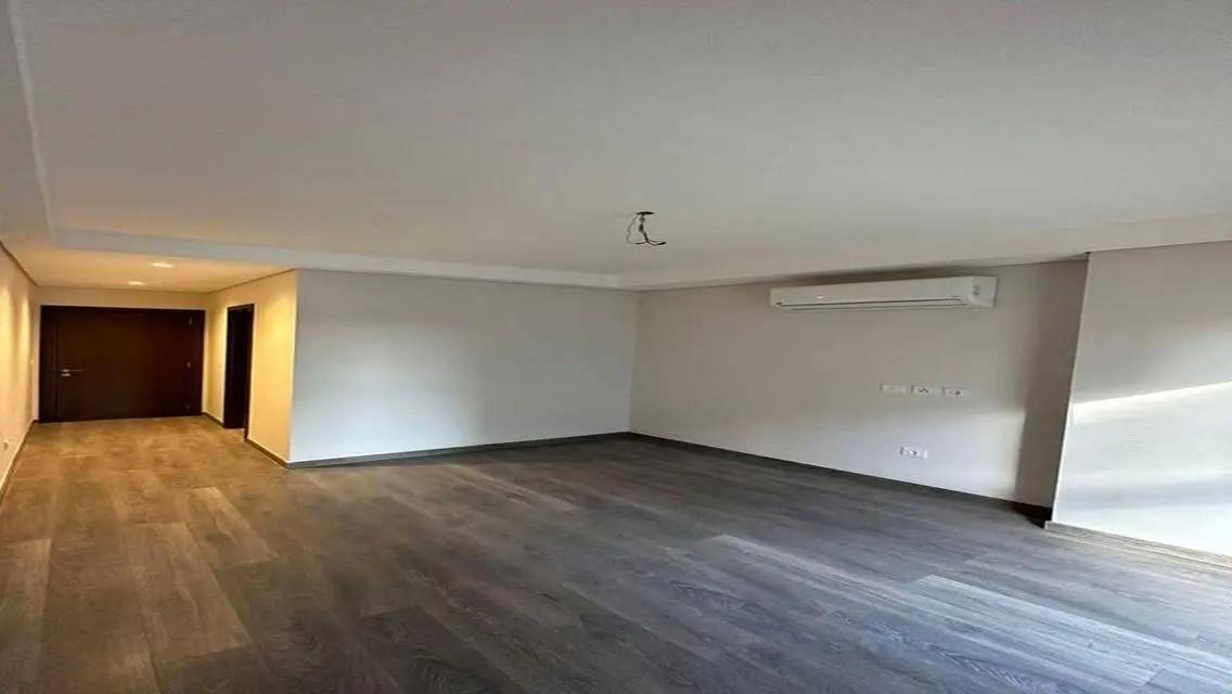 Stunning Villa for Sale in Ora Compound - 4 Bedrooms