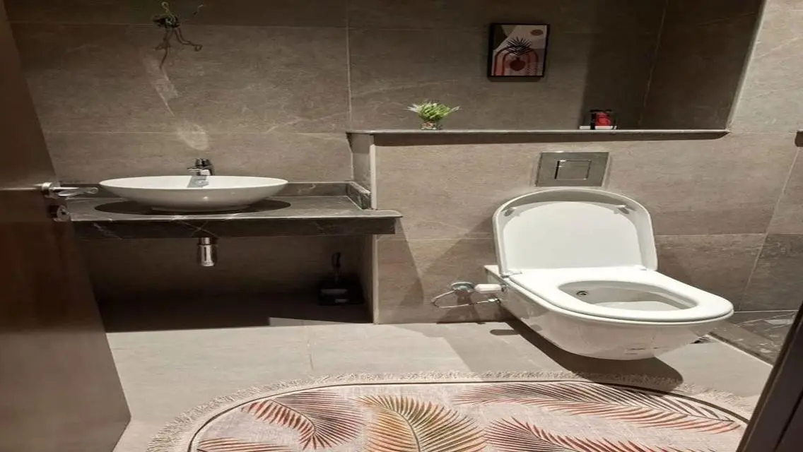 Stunning Villa for Sale in Ora Compound - 4 Bedrooms