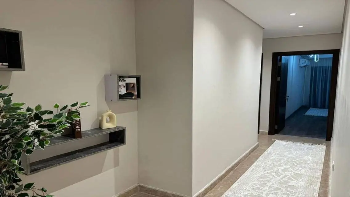 Stunning Villa for Sale in Ora Compound - 4 Bedrooms