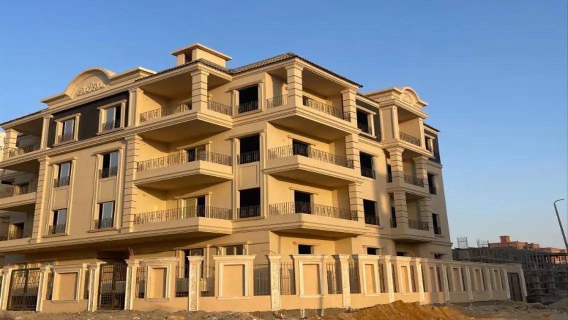 Luxury Apartment with Spacious Area in the City Center