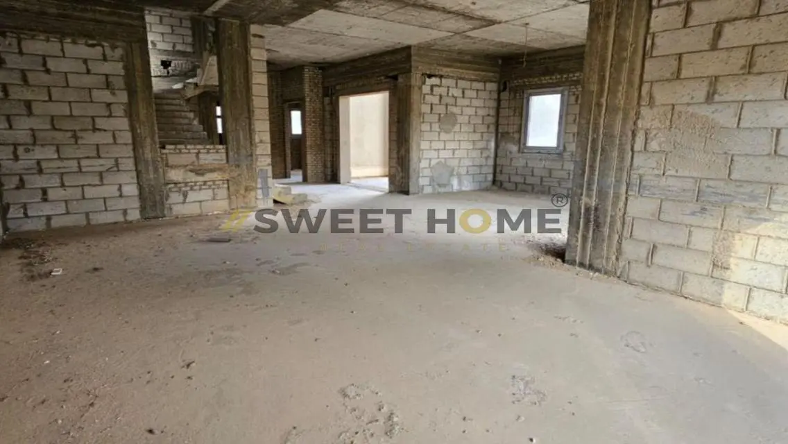 Luxury Apartment with 320 sqm and 3 Bedrooms for Sale