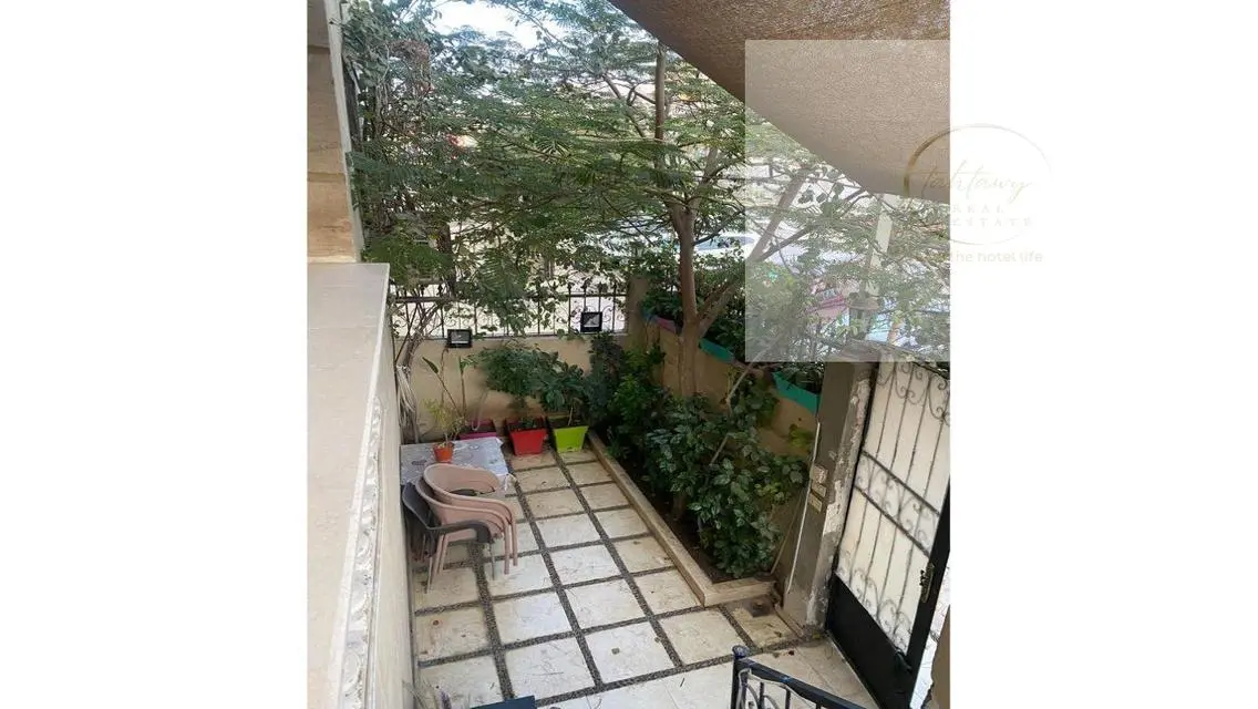 شقة فاخرة تتكون من 3 غرف نوم للبيع