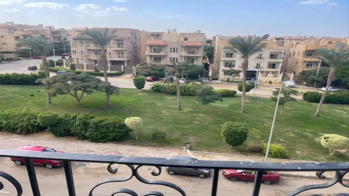 شقة فاخرة 202 بمساحة 500 متر للبيع