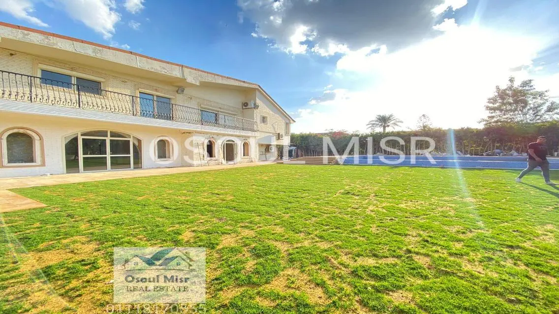 Luxury Apartment of 1600 sqm with Private Garden