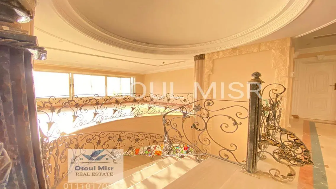 Luxury Apartment of 1600 sqm with Private Garden