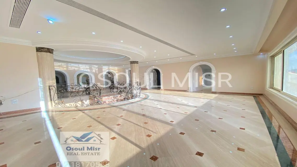 Luxury Apartment of 1600 sqm with Private Garden