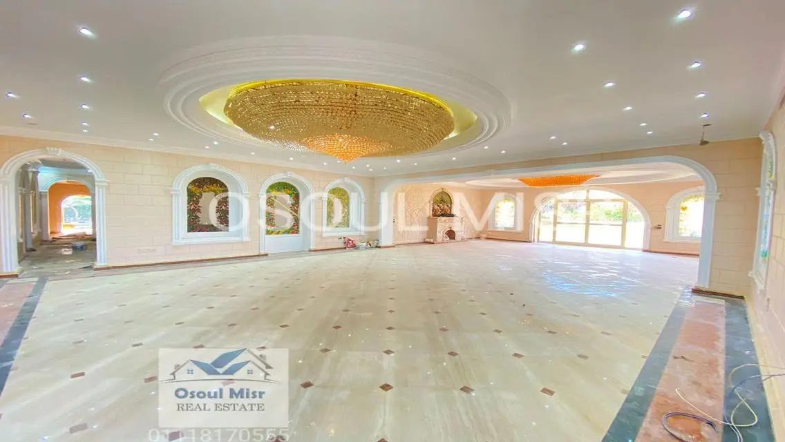 Luxury Apartment of 1600 sqm with Private Garden
