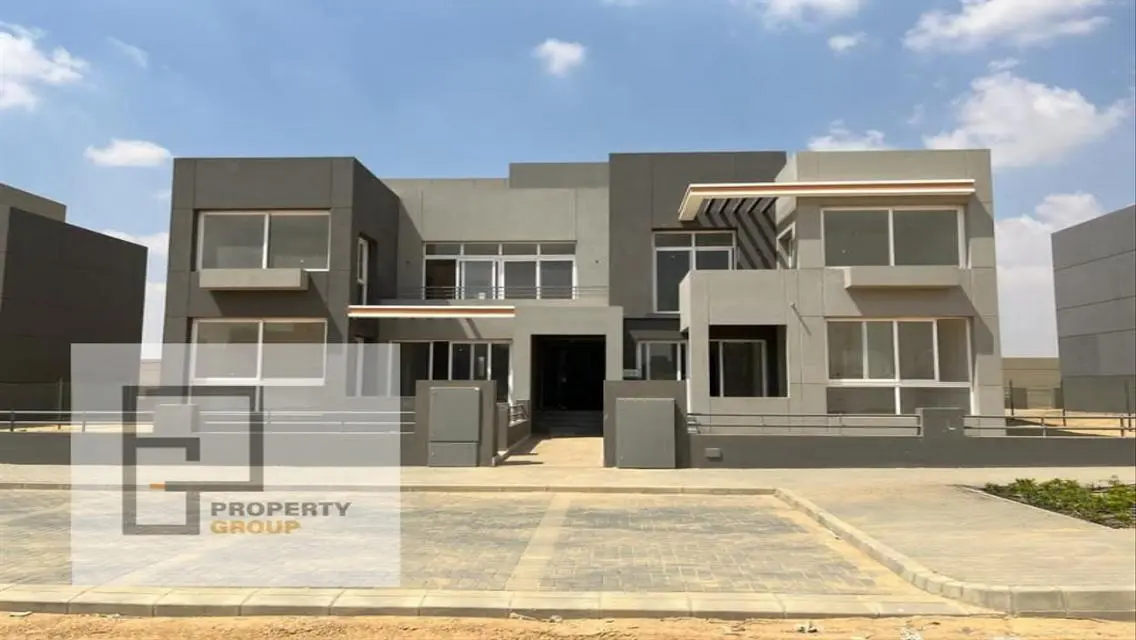 Luxury Residential Excellence - 5 Bedrooms in City Center