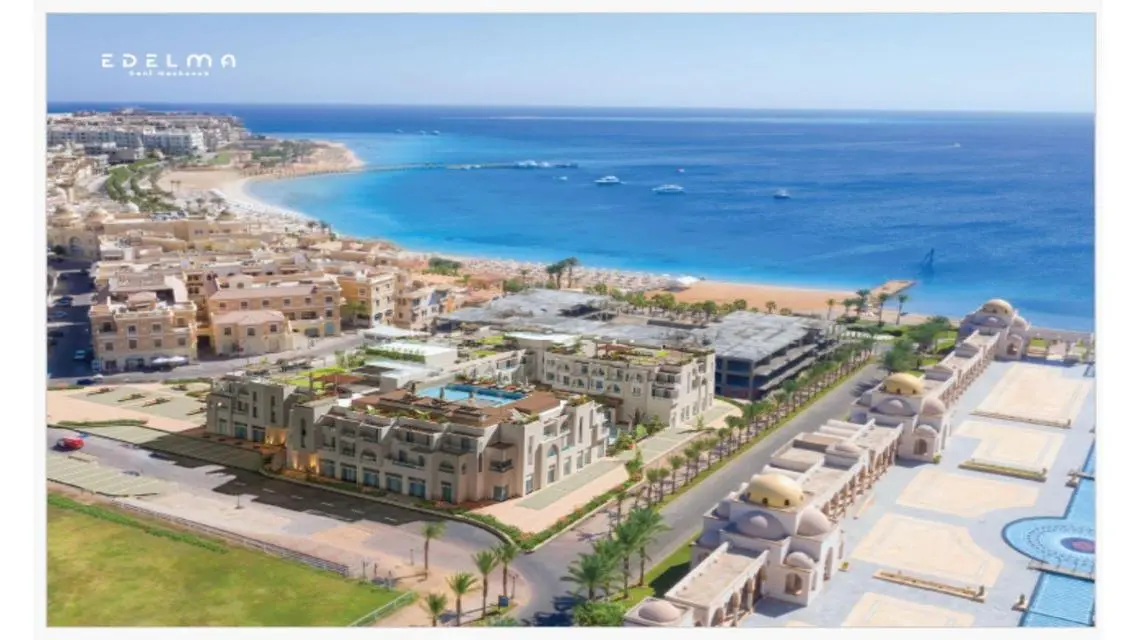 Luxury Apartment for Sale Overlooking Lakes